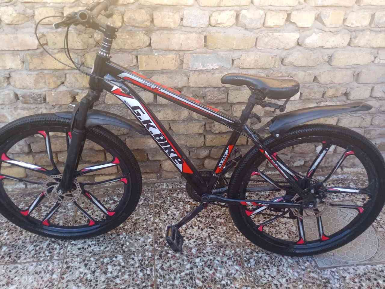 سلام عليكم
بايسكل للبيع بسعر: 80 وبي مجال بسيط
نوعية: G. K. BIKE
مكاني بغداد العبيدي حي سفير 
للتواصل خاص
مصارلي شهر من شتريته


**إذا كنت صاحب هذا الإعلان وتريد حذفه لأي سبب، رجاءا أرسل رسالة إلى الدعم الفني**