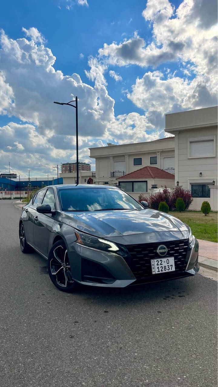 السلام عليكم 
نيسان التما موديل 2023 مواصفات SR 
كشنات نص جلد بصمه تشغيل عن بعد 
رادار امامي وخلفي وجانبي شفتات ستيرن فول تحكمات وباقي مواصفات المعروفه بل SR 
السياره ماشيه 20000 MIL
حادث السياره  دعاميه اماميه شبر تكحيل بل بنيد وبيها جاملغ بي تعديل بارد بدون دواخل بدون ايرباك سليم  
مكان السياره أربيل 
التفاصيل عل رقم *********** 
متوفر عل واتس اب 
السعر 168$ وبيها مجال بسيط للشراي أربيل, العراق
