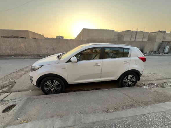 السلام عليكم كيه سبورتج موديل 2015 خليجي السياره مكفوله من الصبغ ما عدا الدعاميه  مبدله  تبريد حداديه مكينه گير تخم تاير  رقم بغداد مشروع وطني بأسمي 
تحكم ستيرن اعتذر عن المراوس بيع فقط
تحكم بل مري
كامره خلفيه 
حساسات 
محرك 2000دوش 
الرقم *********** السعر 160
