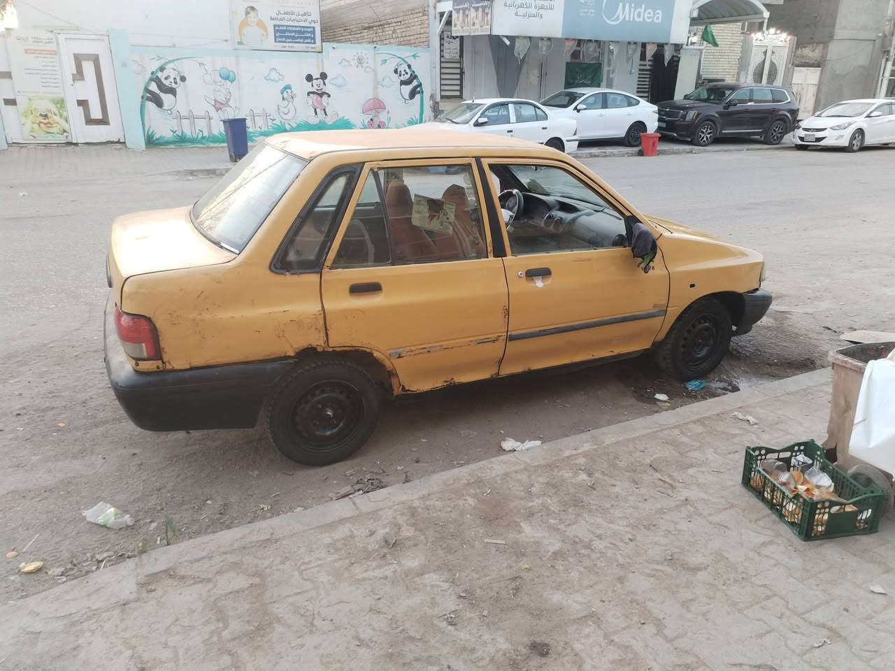 سلام عليكم من رخصت مدير الكروب ٢٠١٣ للبيع سياره جاهزه قيمكفول محرك نضيف ناعم شواصي تعمير جناي شرط تخم تاير حداديه شرط غرفه جديده سياره جاهزه بيه خياس بجنطه شويه رغم بصره ألماني شرعي ما أصله سنويه عضم عاج الاصليه مكاني نجف سعر ٧وراق ونص اللتصال ***********
