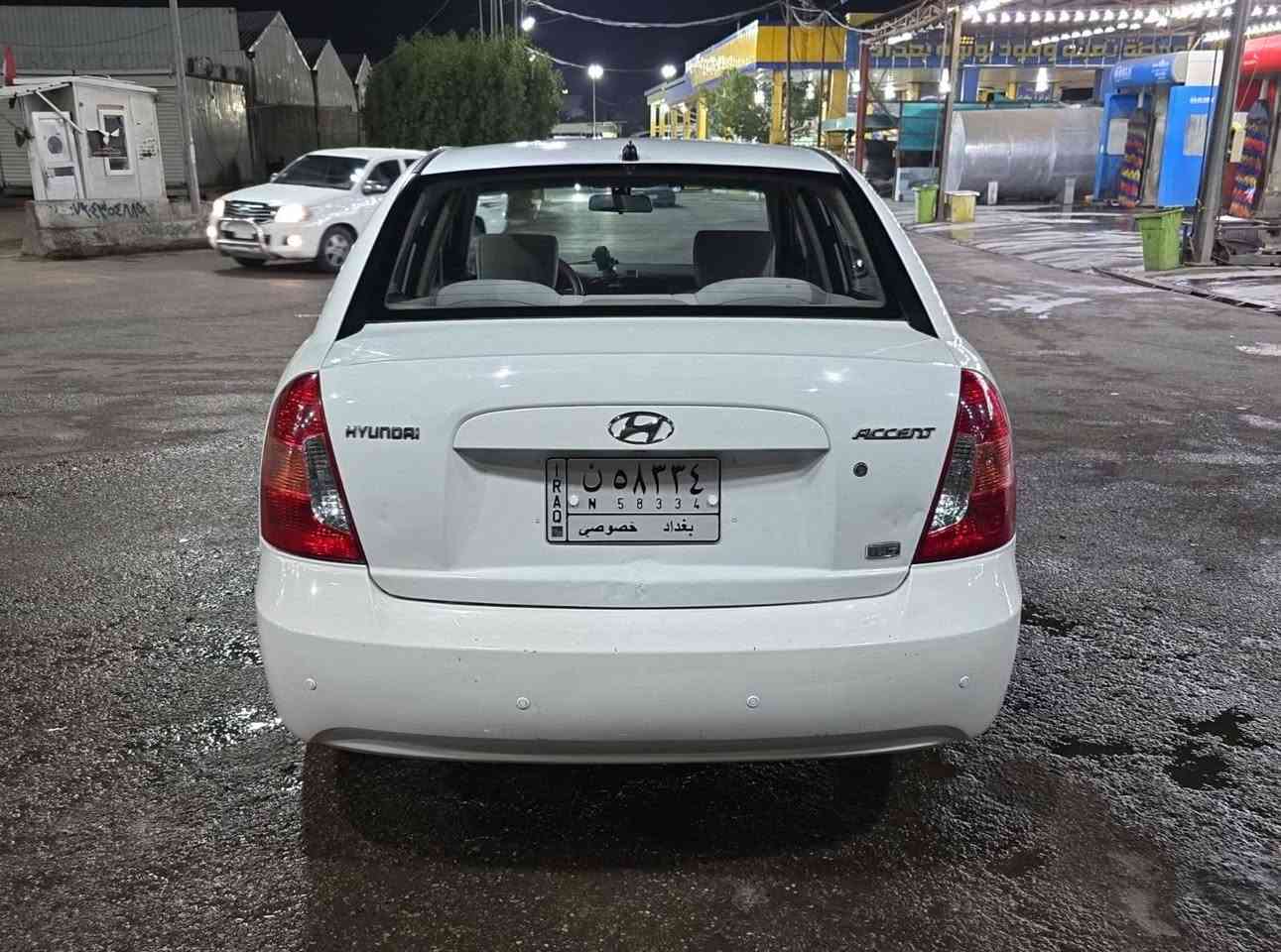 السلام عليكم
اكسنت للبيع موديل 2010 خليجي
بيها صبغ بابين
وصبغ جاملغين خلفي 
السعر 82
العنوان المشتل شارع المدارس 
السياره جاهزه من كل النواحي 

***********
