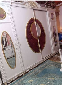 غرفه لبيع نجاره عراقيه شغل درجه اولى صبغ حراري وجهين يعني حتى من الداخ...