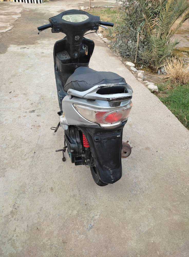 السلام عليكم دراجه جي فور يباني جاهزه نكره سلف هندر كرهبياته بريكات دسك تواير جديده خير من الله لسعر 300 وبيه مجال عنواني قضاء الرفاعي رقم تلفون ***********
