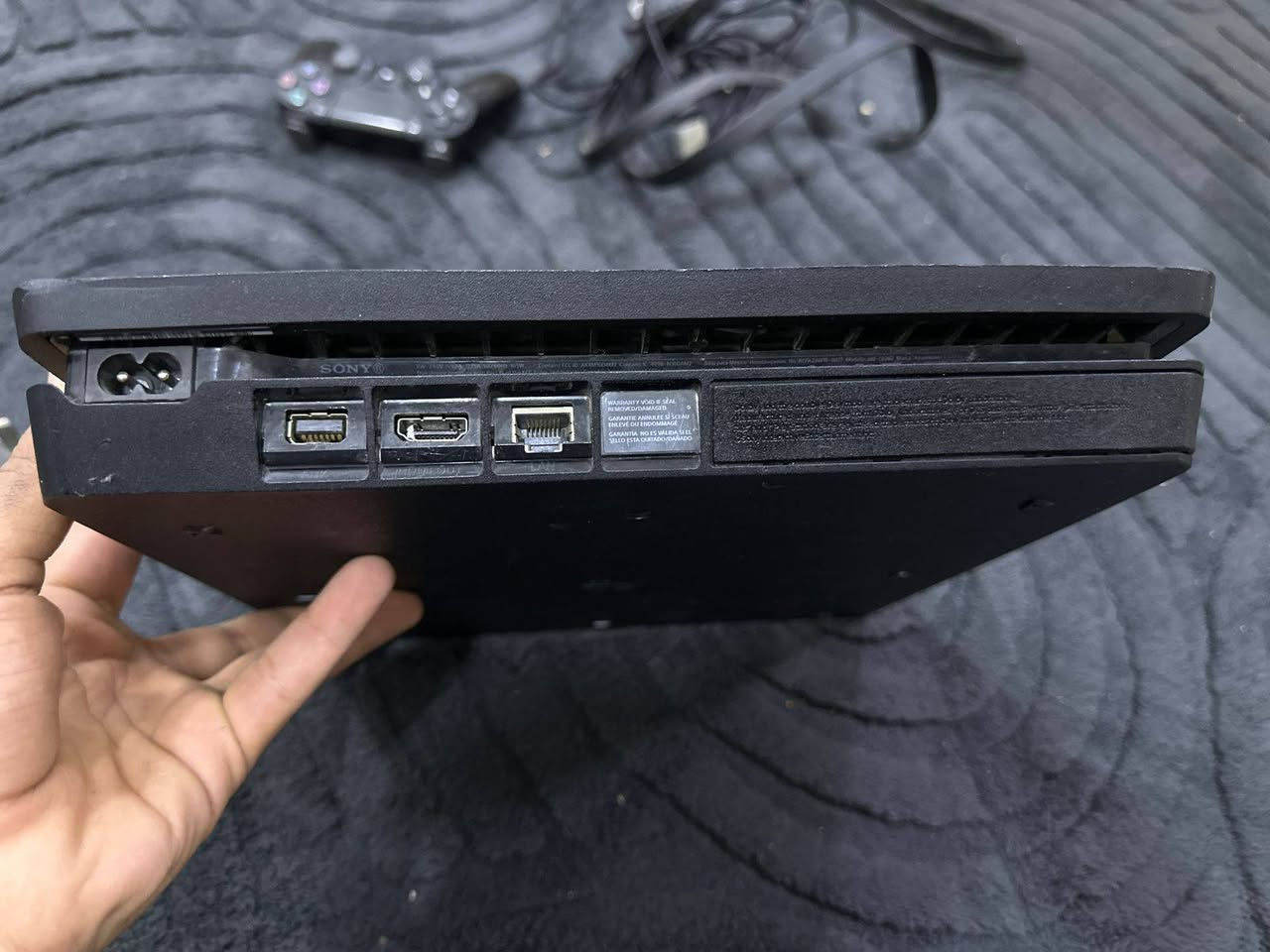 سلام عليكم
بلي فور سلم 1 تيرا مهكر نضام 11.52 لوك ستيكر لا مفتوح ولا مصلح اخذه والعب گبل استخدام شخصي بي 4 العاب ملحقاتة كاملة جويستك بلادي وواير HDMI مترتين اصلي شركة سوني وانطيك ويا اقراص ريد ديد وفيفا 18 تستفاد منهن+UBS شركة WB ناقصة بس بطاريات| السعر320‪ الف
***********
075‪19788395
متواجد اتصال او واتساب‪
