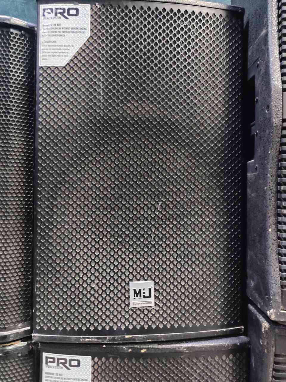 السلام عليكم
سماعات لبيع 
زوج.      rcf 
زوج       mj
زوجين ساوند كنك
انتصال على الرقم
***********
