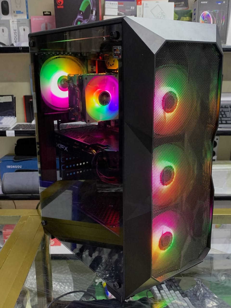 تجميعه گيمنك للبيع
تشغلك اكثر الالعاب بدقه عاليه وسلاسه 👌🏻

CPU INTEL E5 2666 CORE 10 THERADS 20

 RGB COOLER CPU تبريد غازي

RAM 8x2 16G 3200hz

M. B INTEL X99 TURBO  GAMING

GPU RX 580 8G OC XFX

SSD 128G / HDD 2T

POWER 550W 

*+مجموعه العاب هديه

السعر 390 الف

ملاحضة كل القطع جديده وعليهن ضمان
العنوان الدواسه عمارة القدس مكتب البغدادي للحاسبات
يتوفر توصيل لجميع المحافظات 
للتواصل خاص او ع واتساب ***********
