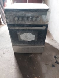 ثلاجات ٢ • ماطور عاطل • طباخ غاز