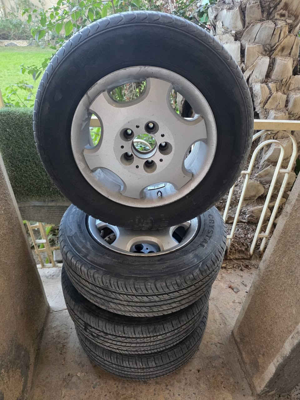 سلام عليكم
ويل مارسدس للبيع نظيف ويا تخم تاير نظيف
حجم 15/55/205
السعر 250 الف وبي مجال 
المكان النجف


**إذا كنت صاحب هذا الإعلان وتريد حذفه لأي سبب، رجاءا أرسل رسالة إلى الدعم الفني**