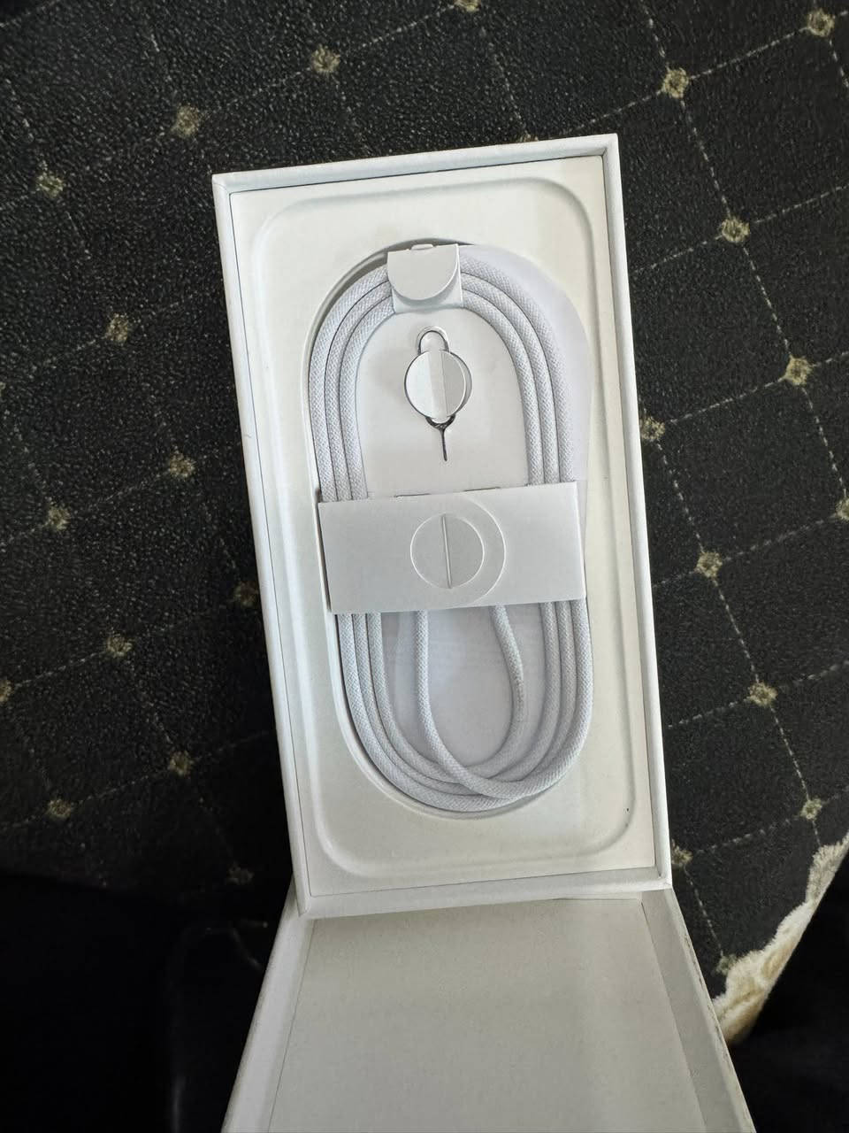 للبيع 16 pro
ذاكرة 128  بطارية 100%  (بعدة بالضمان )
الكيبل مامفتوح 
السعر 1,100 
العنوان البلديات ***********
