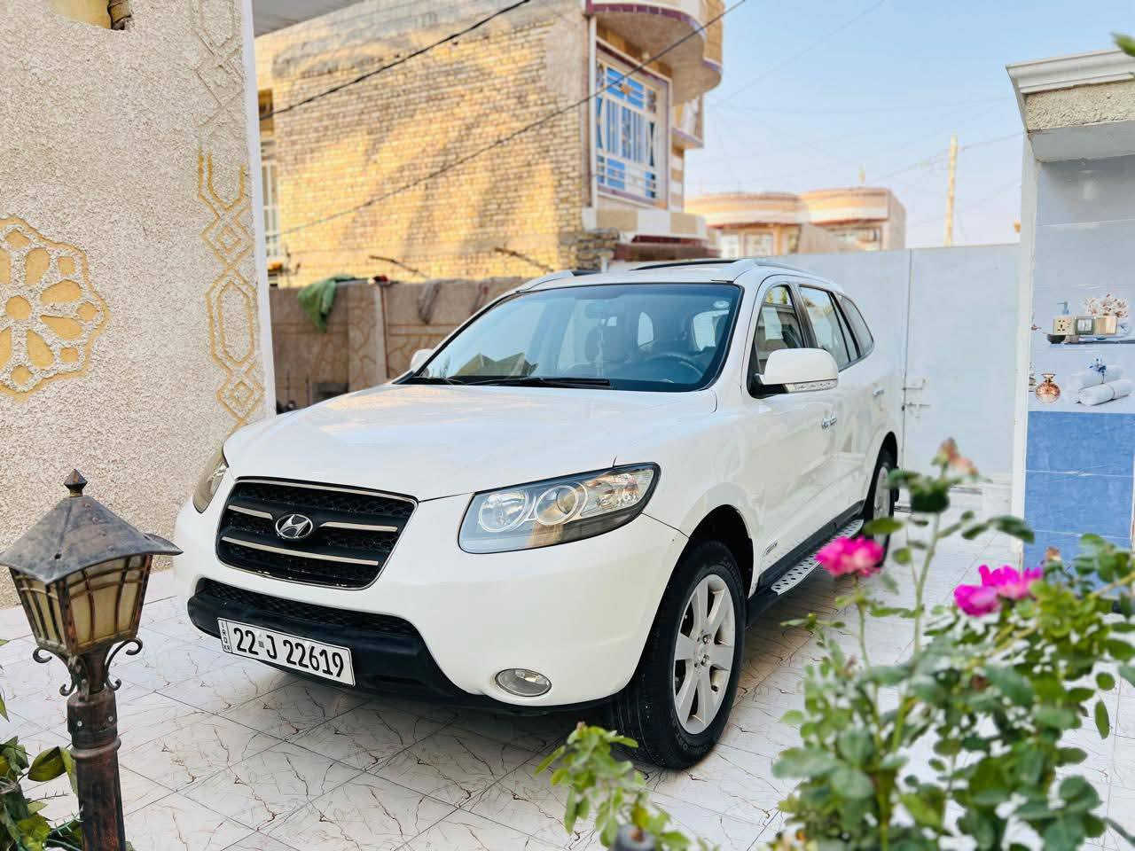 السلام عليكم
سنتافيا ٢٠٠٩ خليجي
رقم أربيل بسمي
السونار داخل المنشور
السيارة ستة سلندر
سبعة راكب
٣قطع تبريد
العنوان ديالى جديدة الشط 
للستفسار***********
السعر135وبيها مجال
