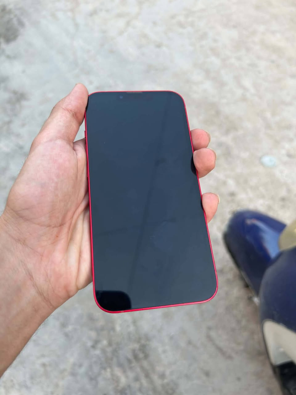 13عادي
مكفول من كلشي 
بطاريه 81 
400 وبيه مجال بسيط
***********
بغداد حي اور
