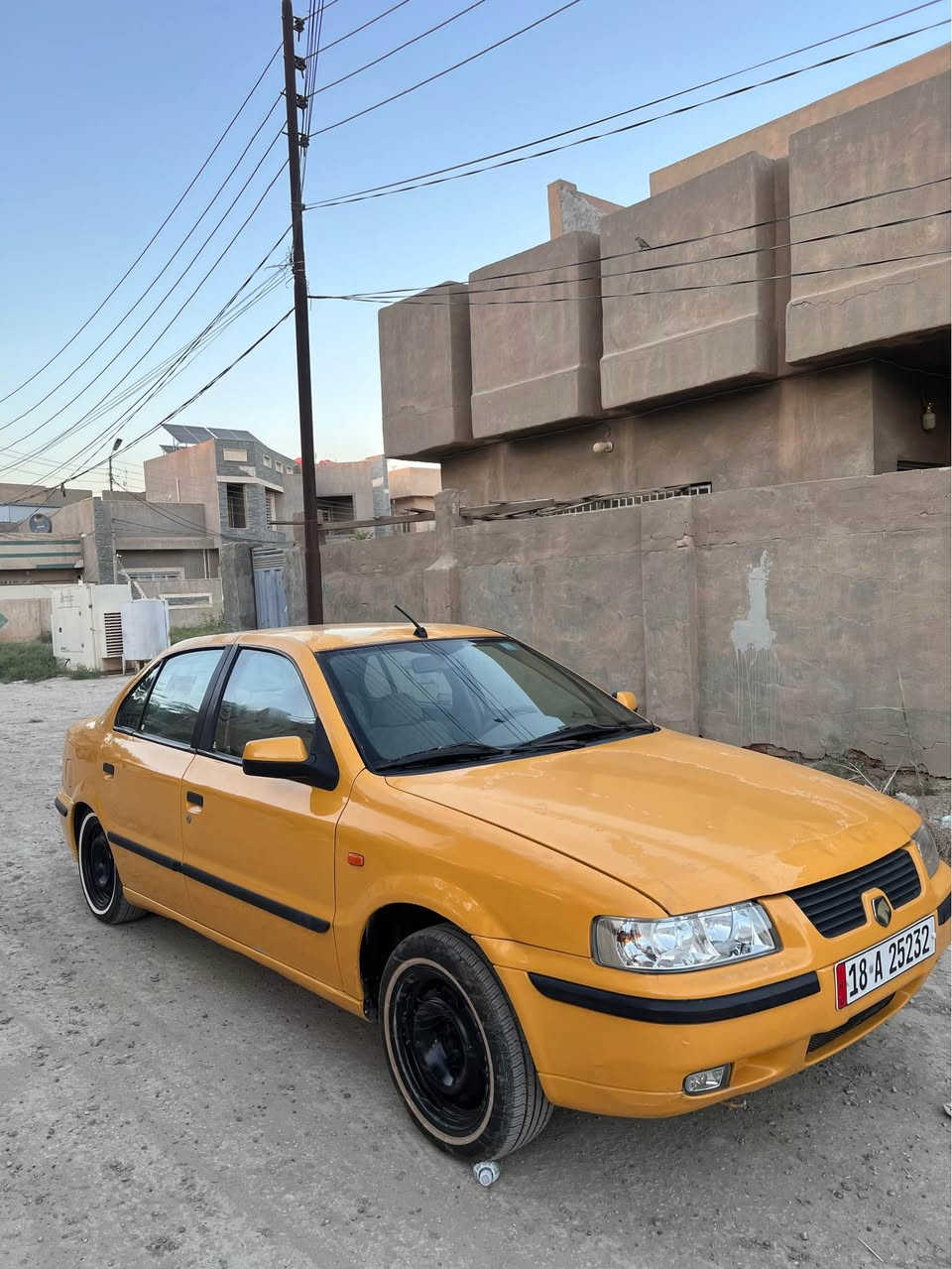 سمند موديل ٢٠١١ محدثه ١٧ كرستال 
رقم بابل انكليزي بأسمي سنويه ٢٠٣٠ وهزه جديده 
مصفره هيئه وغرامات
مكينه كير حداديه كله كامله 
تبريد شغال 
تخم تاير جديد 
مابيه اي ضربه وخياسات مابيه
مكان السياره بابل الحله 
*********** حلة, بابل
