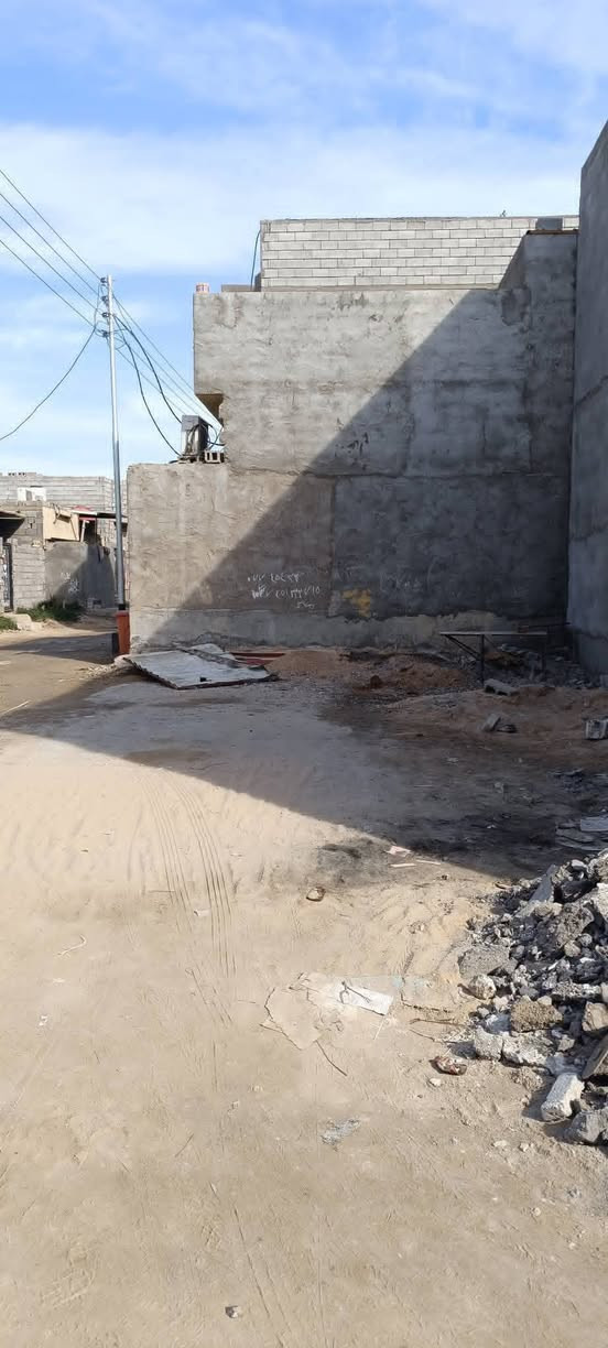 اسعد الله اوقاتكم بكل خير 🌹
#قطعة للبيع 
#المساحة 100متر ركن
#نوع العقار وقف اصولي 
#الموقع ابو الخصيب كوت ثويني قرب شارع السايدين
#السعر 25مليون بي مجال 
الاستفسار *********** 
🚘 البصرة, العراق
