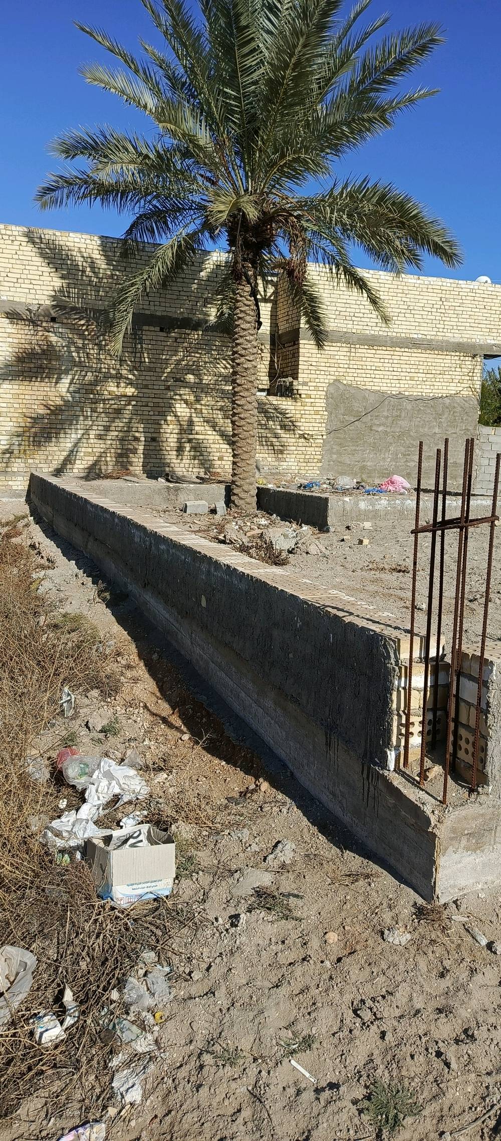 
ما هو السعر المطلوب للأرض؟: 
20مليون
ما هي تفاصيل الخدمات القريبة (مثل الماء والكهرباء)؟: 
ماء كهرباء مولد
هل هناك أية قيود أو شروط للبناء على الأرض؟: 
لا
ما هو العنوان أو المنطقة الدقيقة للأرض في كربلاء؟: 
اقرب مدينه سيدالاوصياءعمود 128 المدخل من يم اسواق دولار طريق السكه حي ناصر مدخلها بشارع سلمان المحمدي
هل هناك إمكانية التقسيط أو التمويل في الشراء؟: 
كلا