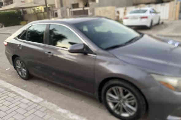 السلام عليكم كامري 2017 مواصفات se نص فول شاشة كشنات كهرباء منظومة زينون
 تحكم ستيرن وشفتات رادار كاميرا خلفية Abs اشاير بالمري داخل جلد دشبول خياط بيها ماشية 110 قطعة صبغ حادث امريكا وقطعة رش هنا بالعراق السيارة طاك بيها ايرباك البردة اليسره فقط مكان السيارة بغداد العامرية. ***********
