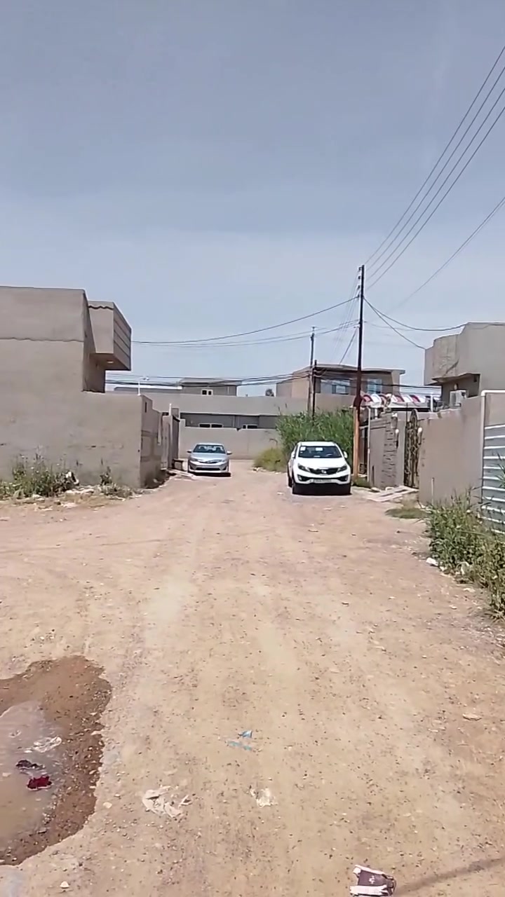 دار للبيع مجمع طيبه السكني
بناء جديد ارضيه بورسلين 
مساحه البيت 130 واجهه 6ونص 
السعر 38 مليون 
***********
