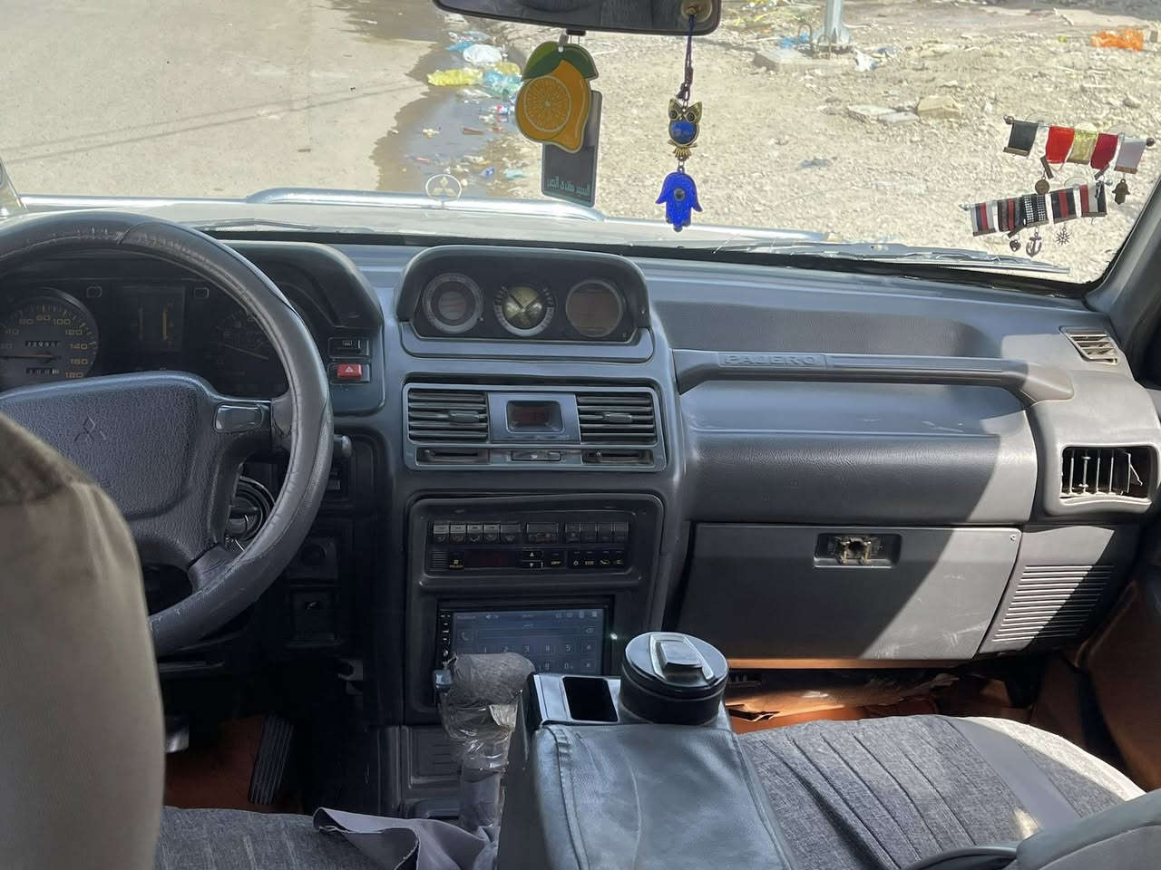 سلام عليكم  باجيرو للبيع موديل 97بسمي شرط تحويل مكينه vvtوكير  رقم الانكليزي سياره ٧راكب بلادي زوج تايرات  كهربايئات كله شغاله سياره خير من لله شراي يتصل *********** ماقصر وياه

