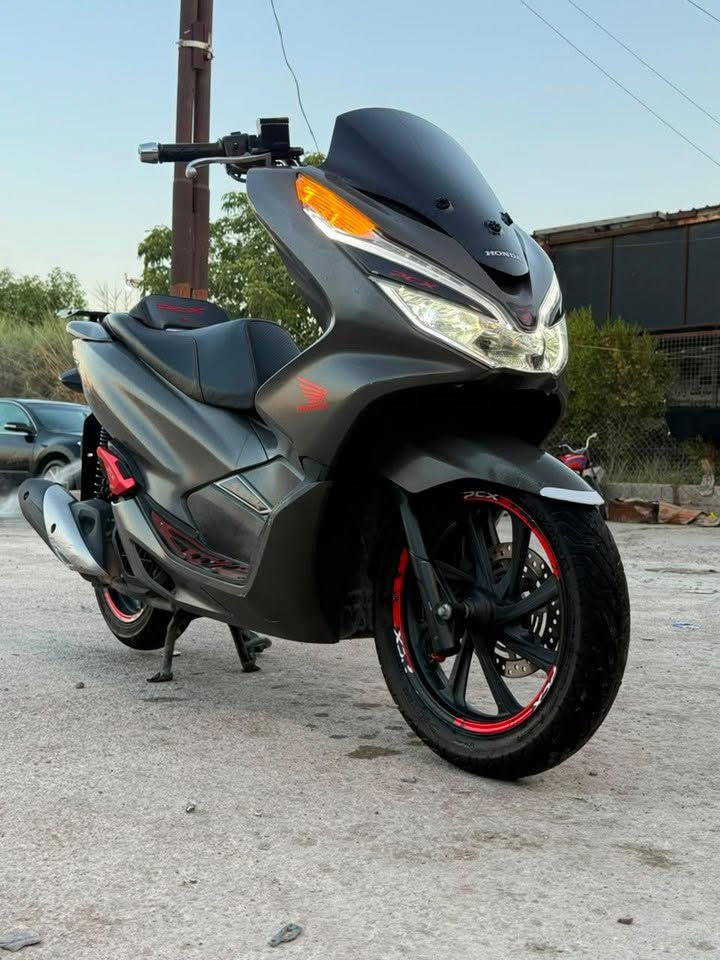� للبيع هوندا PCX 🚨جيل ثالث

🏍️ الدراجة نظيفة جدًا وحالتها ممتازة.
✅ الشكل مرتب كما موضح بالصور.
✅ الإنارة والإشارات شغالة بالكامل.
✅ جاهزة للاستخدام ولا تحتاج أي مصروف.

💰 السعر:17
📍 الموقع: (ديالى المقدادية ).
📞 للاستفسار والمراسلة: (***********)
