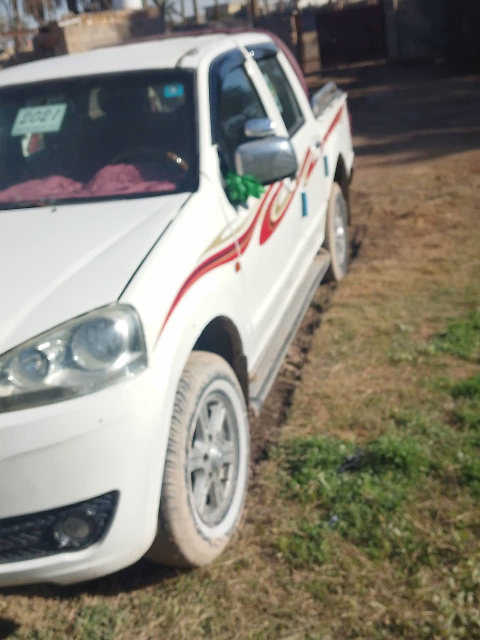 السلام عليكم لبيع سياره بيكم صيني 2012مكفوله ***********
