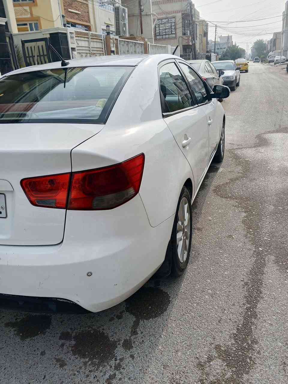 السلام عليكم سيراتو 2011للبيع رقم وسنوية جديدة اربع قطع صبغ محرك مفتوح ***********
