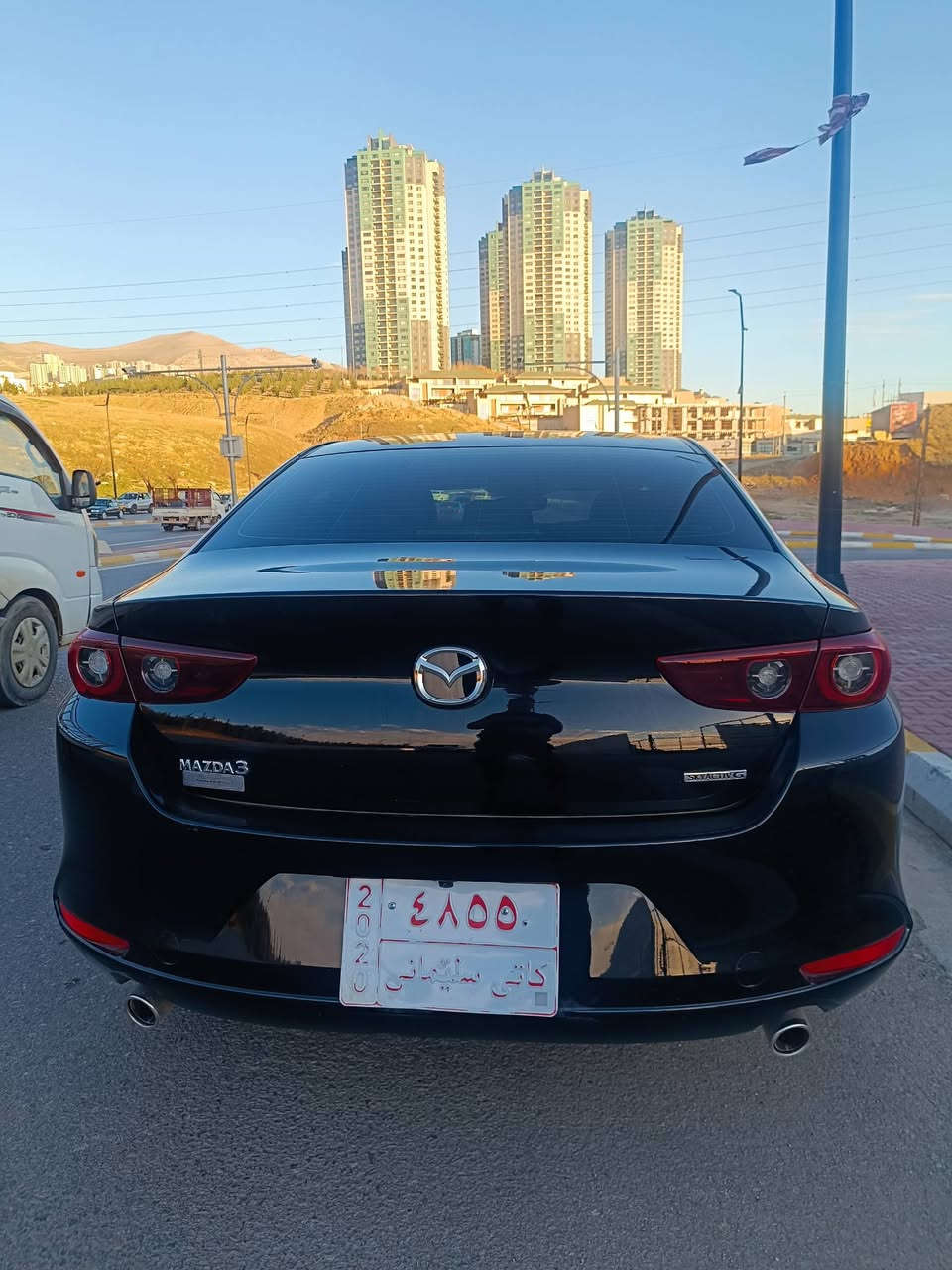 Mazda 3 2024
مازدايه كى زور پاكه مالى دوسته لوك لوك 
بوياخى نى يه و ئيرباگى نه ته قيوه 
12000 هه زار مايل رويشتوه
مواصفات
مه كينه 2.5 
به سمه 
بريك به سمه 
ده رگا به سمه
كاميرا 
شاشه
كوشن جلد
گيج الكتروني
رادار ( پيش و پاش لاى راست و چه پ)
خه تى جاده
نرخ 153
***********

مازدا 3 موديل 2024
12000 ميل
المواصفات
محرك 2.5 
باسما 
هيكل من الطوب 
الباب مغطى 
كاميرا 
شاشة 
وسائد جلدية 
أجهزة إلكترونية 
رادار (أمامي وخلفي، يمين ويسار) 
خطوط الطريق
السعر 153
***********
