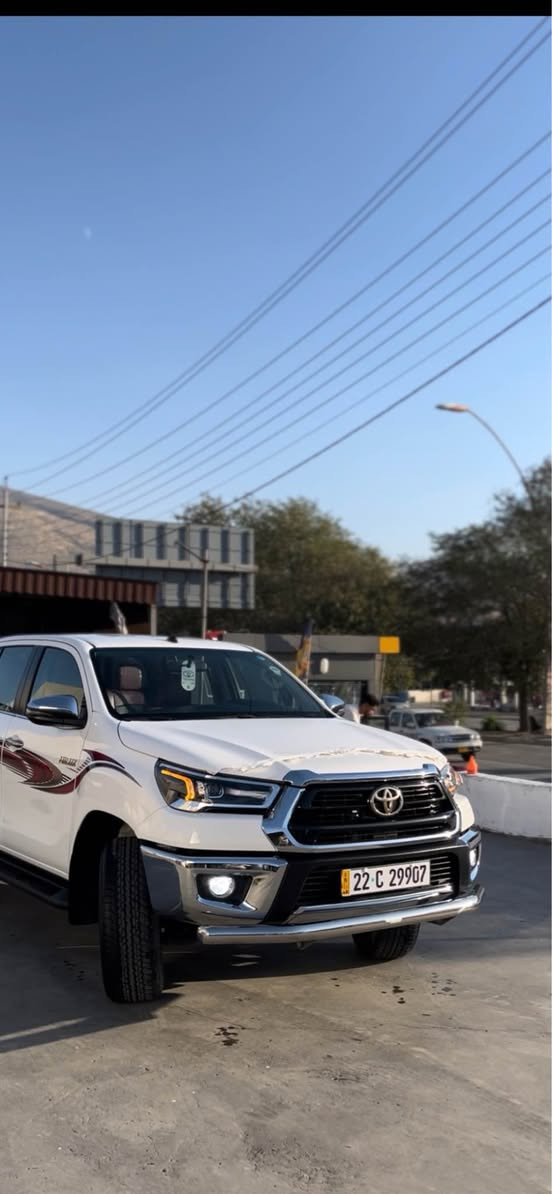 تويوتا هيلوكس 2021بئ سيوخ گير مه كينه به شه رت 78000kmرويشتن گير توماتيك شاشه گه وره  شريك سيد نه هروو گه پات موسه فاته ١ ده سته به ناوي خومانه   ژماري موبايل *********** أربيل, العراق
