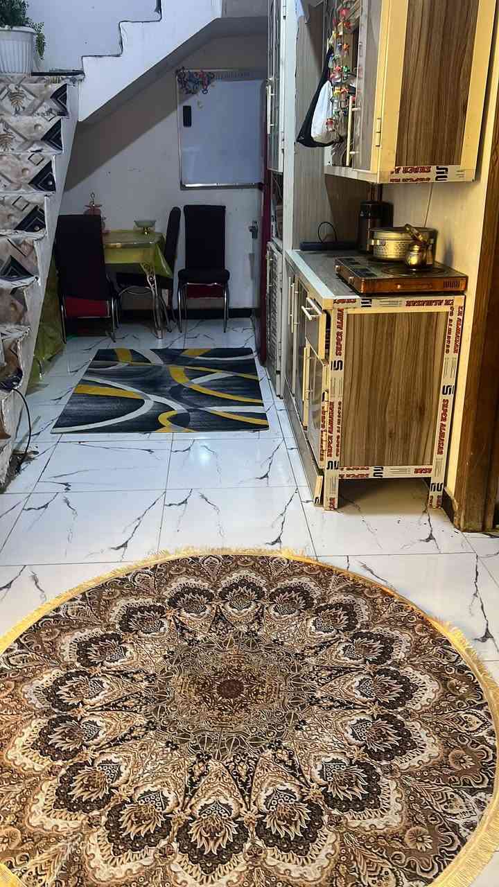 بيت في منطقة البهادرية قريب محطة الكهرباء الجديدة 
طابو زراعي سند ٢٥عراقي يحتوي ع 
دوانية 
صالة 
مطبخ 
غرفتين 
صحيات خارجية وداخلية 
السعر ٧٠بي مجال للجادين 
***********ابو لبيت لا ابو عقار ولا علان
