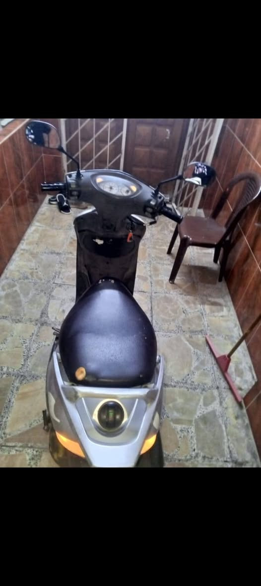 السلام عليكم دراجه نكره سلف اب اي وكت دراجه بلادي والله تاخذه تدعيلي كامله مكمله ومختمه  السعر 550 وببه مجال للطيبين   ***********    مكاني الطوبجي قرب سمير ابو الفلافل
