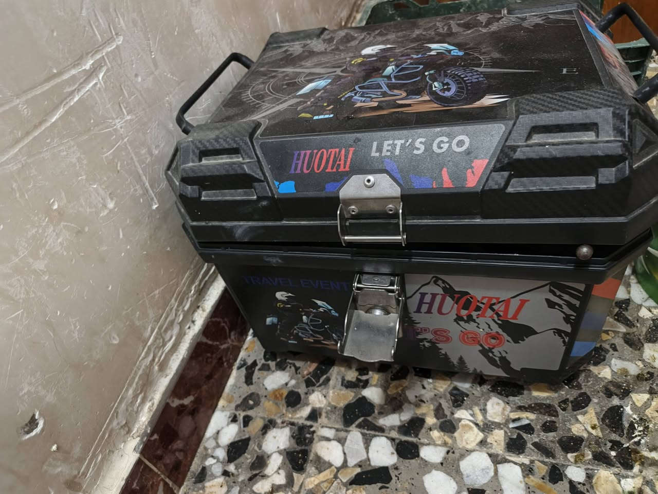 غراظ للبيع ثريا ٣٥ حجم كبير تك بلازما باله حجم ٦٠ عطل بيهه لدات سعر ٨٠الف مايكروفت كامل هو وماعونه يشتغل بس مايحمه السعر ٣٥ مكناسه كهربائية عموديه السعر ٢٠ صندوك مال دراجه السعر ١٥ اتصال على رقم ***********
