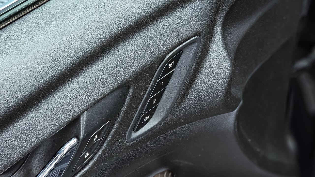 GMC ACADIA 2020
للبيع سعرها ١٧٥ ورقة 
ما يحتاج اكتب تفاصيل لان محد راح يقراهن وراح من تتصل تكول شبيها ما بيها 
هذا الرقم اتصل حتى تعرف تفاصيلها 
***********
