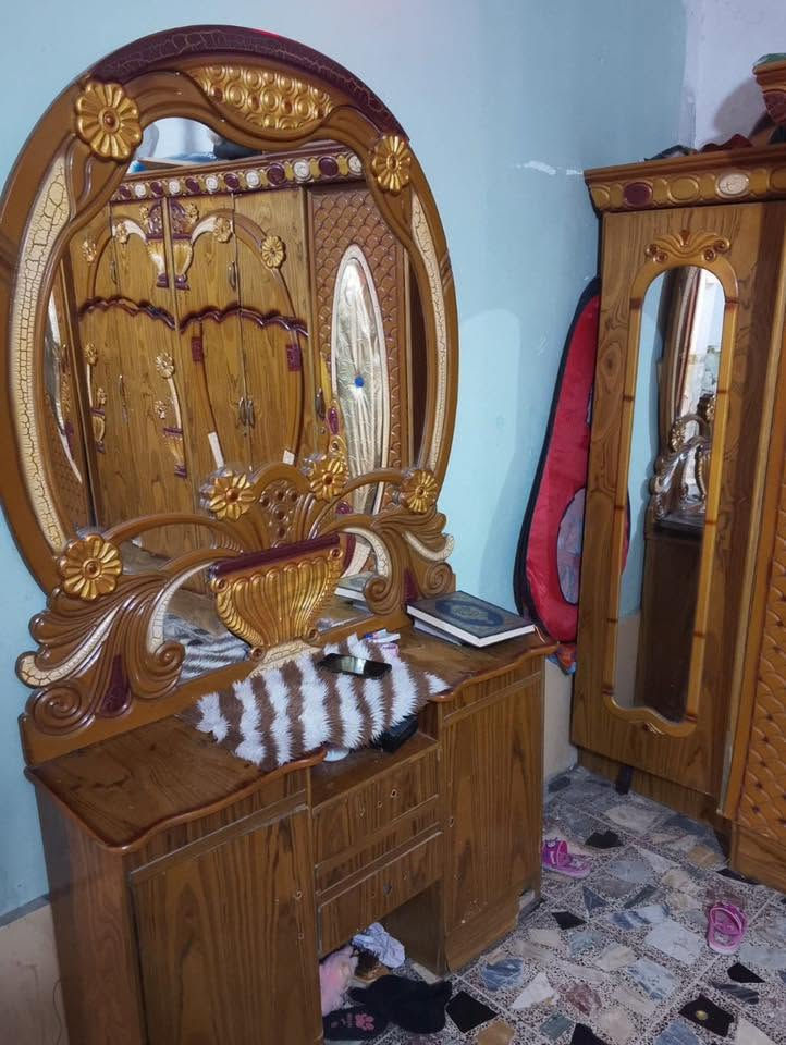 غرفة للبيع 7قطع مستعملة سعرها 400 وبيها مجال واتساب
***********
