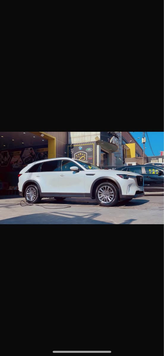 مازدا Cx90 
مۆدێل 2024
مواصفات preffered
ناو سپی -سڵاید-٣ ڕیز کوشن -شاشە و کار پلەی-پەردە بیلادی-مواصفاتیتر....
گێڕو مەکینە و کارەبایی ھەموو شتێکی بەشەرت
بۆنید و چەمەلەخ بۆیاخە بێ ناوگرتن 
دەرگای سایەق و دو بستی شانەکەی کلێرە واتا بەس fپەمپ کراوە 
ئێرباگی سوکان سیستمە و بیلادی دانراوەتەوە
بۆ زانیاری زیاتر 
***********
JM3KKBHDXR1114057 السليمانية, العراق
