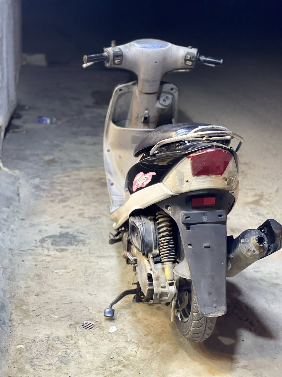 سلام عليكم للبيع دراجه ماكس منغولي للبيع الدراجه نضيفه شلعه و معدل فول السعر ٤٥٠ وبيهه مجال مكاني بغداد قرب جسر المثنئ رقم الهاتف ***********
