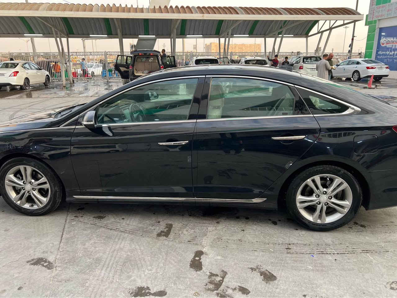 هيونداي . سوناتا . 2018
---
سوناتا 2018 للبيع
مواصفات سبورت رياضي
وارد امريكي
حادثها جاملغ أيمن وبنيد بدون لحد او شواصي
والجاملغ الايسـر شوي بي بارد راجع
ماشية 100 الف ميل

⚡️فتحة

⚡️بصمة + بصمات ابواب

⚡️دواخل كاربون فايبر

⚡️تحكم ستيرن

⚡️بصمة صندوق

⚡️ستيرن حرف D + شفتات ستيرن

⚡️بجم منظومة زنون

⚡️بلوجكتر لد اصلي

⚡️كامرا خلفية

⚡️شاشة كار بلي كبيرة

⚡️3 انظمة قيادة

⚡️كشـنات تدفئة

⚡️كشنات جلد كريمي اللون

⚡️كشن كهربائي

⚡️رادار جانبي

⚡️دبل صالنصة

⚡️شاشة اعطال

⚡️محركها 2400 GDi
---
ملاحظات إضافية:

كلة تبديلة دهن الاصلي مالها وبانزين محسن

تخم تايرات جدد 
منظومه تبريد جديد كوري 

ربع دينار ما تصرف عليها

وعلى الخير عل ياخذها

السيارة رقم بصرة الجديد ومميز  تحويل مباشر ثاني يوم

السعر :   130

للاستفسار: *********** Singapore
