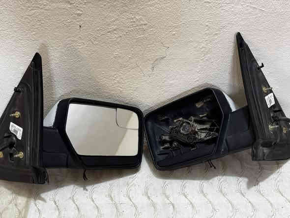 السلام عليكم 
مرايات فورد اكسبدشن موديل 12
اصليات مال شركه
بس جهة السايق يرادلها مرايه 
كهربائيات كلهن شغالات 
السعر 150 الف وبيهن مجال

***********
العنوان ديالى بعقوبه
