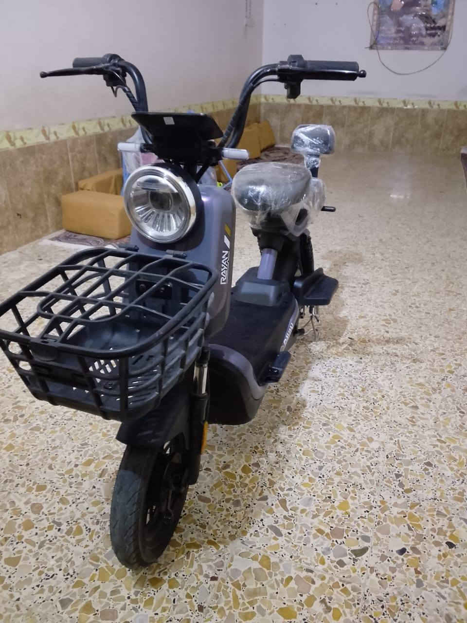 بايسكل ما ماشي شحن موديل 26 سعر 350 كان الناصريه قضاء رفاعي ***********
للبيع واطلبوا مراوس
