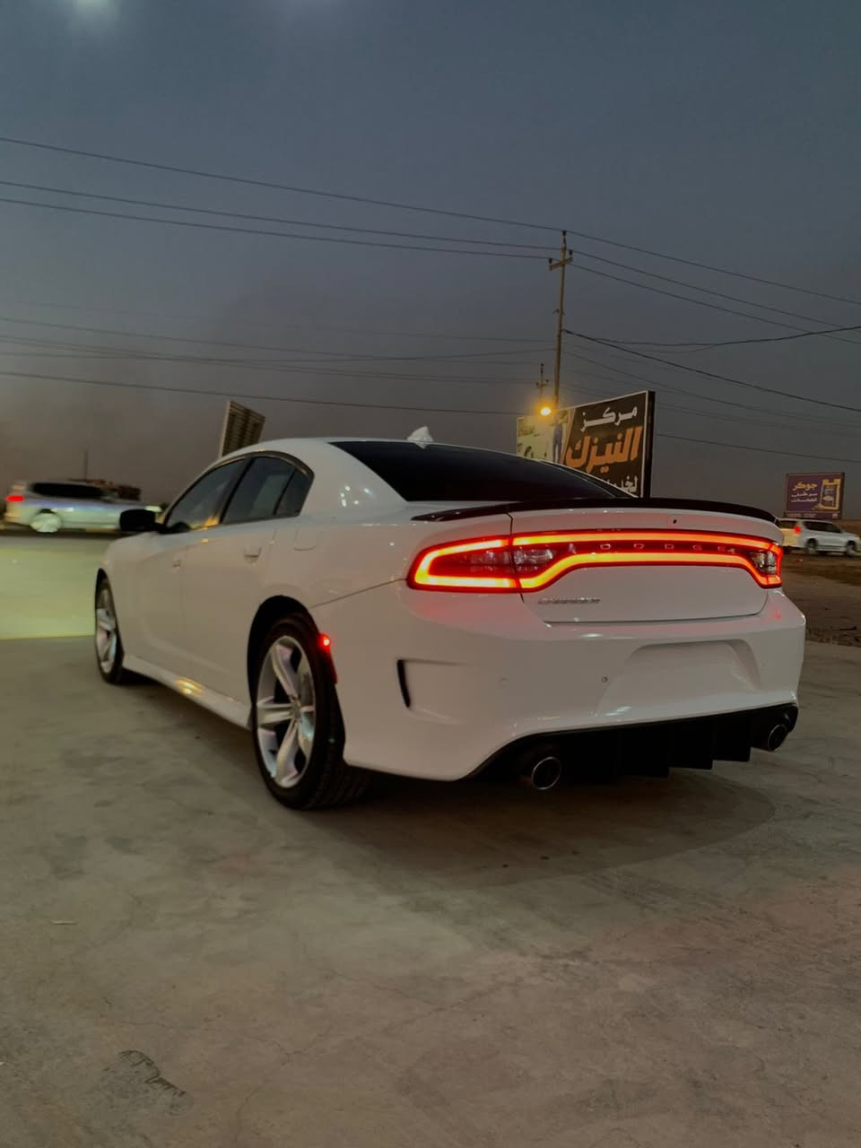 سلام عليكم
للـــبيع 

نـــوع السيــــارة : دوج _ جارجر sxt محدث GT

المـــــــوديــــــل :2018 .

لـون الســـــــيارة : ابيض . 

ألمسافة ألمقطوعة .137 الف. كيلو متر

عدد الاسطوانات : 6 سلندر . 

حجـــم المحــرك : 3600 CC

ألــــــــــــــــــوارد : أمريكي 🇺🇸 
ضررها صفحه ال من يم السايق 

رقــــم اللوحـــــة : بابل تحويل ثاني يوم. 

المـــــــــقاعــــد : جلد شامو

ألمواصفــــــــات :معروفة مواصفات sxt  كشنات تدفئة تبريد مري قلاب وي البك رادار جانبي بلمري وامامي اسفل الدعامية ويل 20  كشنات خزن ميموري هواي مواصفات 

الملاحظـــــــات :  ، السيارة جاهزة بحالة جيدة  جدآ  قبل 5 ايام سويت ادامه الها 

ألســــــــعـــــــر :180 وبيها مجال . 

للأتصـــــــــــــال : _ ***********

والرزق ع الله ☺️ مكلف بل منشور اي ستفسار تصال عل رقم
