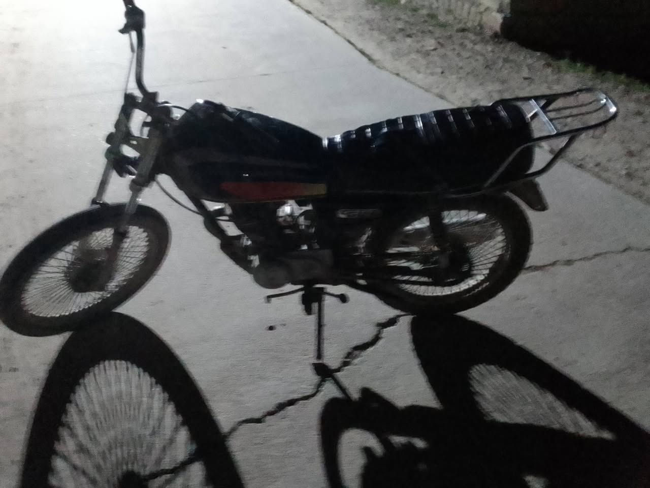 من رخصة الادمن بعد السلام
موطور تايكر 19 نضيف محرك اخرس ناشاطه فول 

مراوس ب قفاز


**إذا كنت صاحب هذا الإعلان وتريد حذفه لأي سبب، رجاءا أرسل رسالة إلى الدعم الفني**