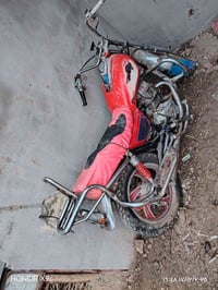 خوان.   تايموته. نضيفه  توه مجفته تواير جدد. سعر 100 وبيه مجال.   رجأن...