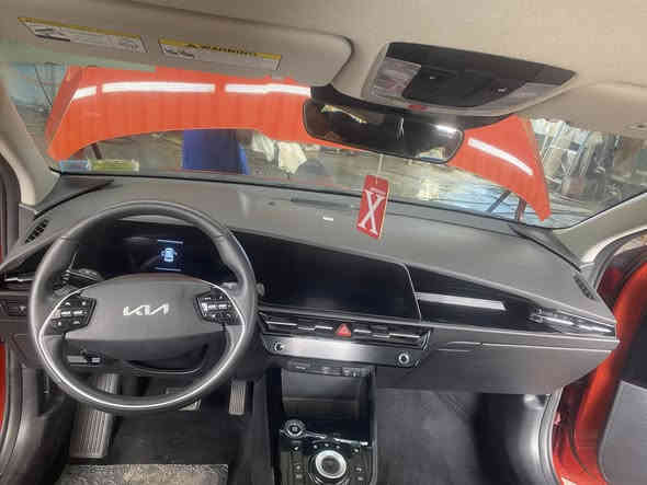 السلام عليكم كيا نيروو جديده موديل 2023 رقم بغداد دولي  ماشيه 27 الف ميل 3انضمه السياره كلين بدون ايرباك حادثه دعاميه فقط مكاني الغزاليه السعر160 رقم تلفوني *********** ابو حسن
