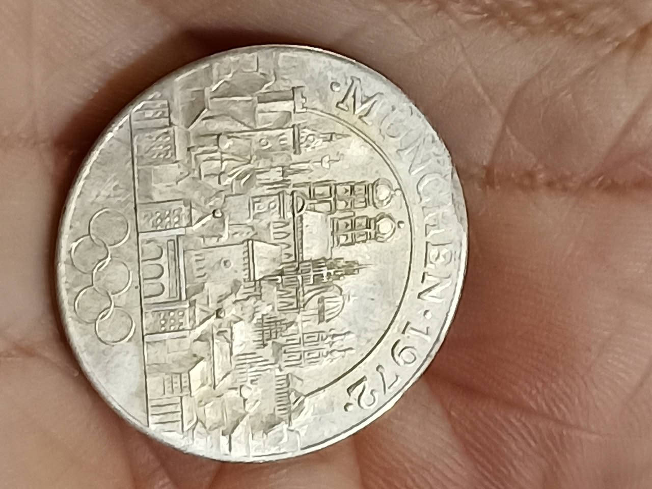 عملات فضة عالية النظافة شبه انسل باسعار مناسبة للجملة والمفرد للحجز راسل على الخاص


**إذا كنت صاحب هذا الإعلان وتريد حذفه لأي سبب، رجاءا أرسل رسالة إلى الدعم الفني**