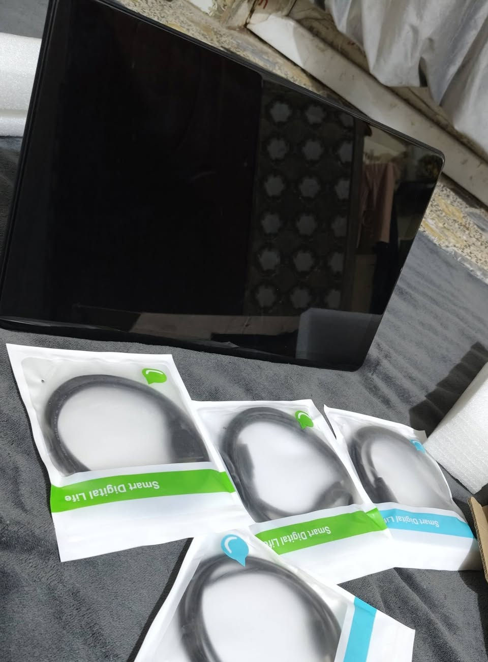 شاشه محموله تربط على لابتوب وكل الاجهزه  حجمه ماعرف شكد وياهه ملحقاته كامله اول تم 100


**إذا كنت صاحب هذا الإعلان وتريد حذفه لأي سبب، رجاءا أرسل رسالة إلى الدعم الفني**