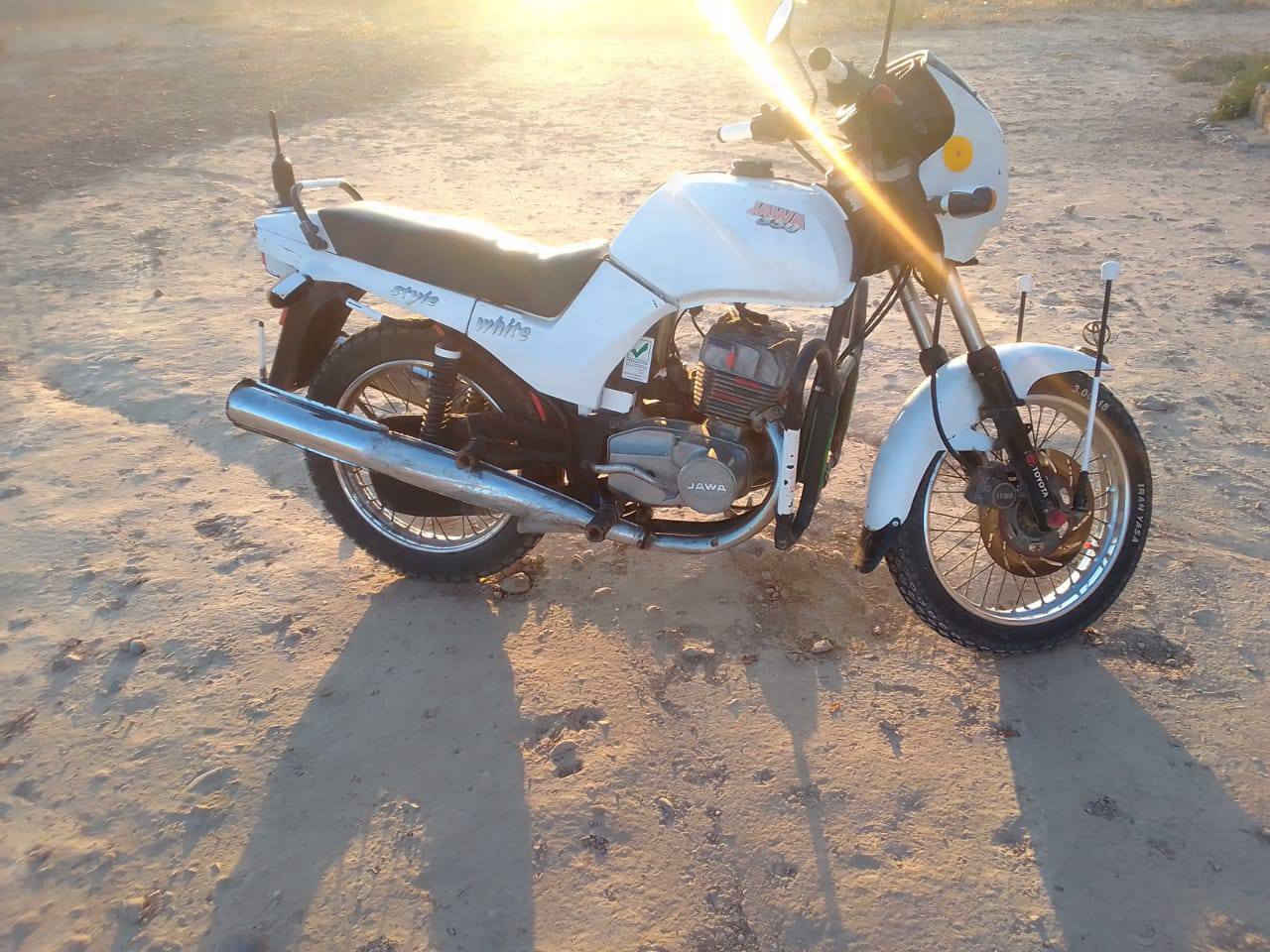 السلام عليكم جاوه للبيع موديل 2002 كهرباياتو كلها شقاله محرك خير من الله تايرات جدد السعر خاص رقم *********** مكاني كركوك الحويجه
