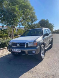 نيسان باثفندر • ٢٠٠٥ • بدون صبغ