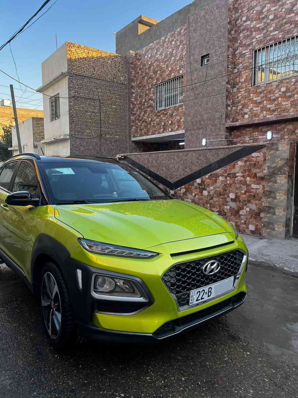 سلام وعليكم 
كونا موديل 2019 
فول مواصفات  ما عدا الفتحه 
1.رادار جانبي
2.تدفئه بالكشنات 
3.تدفئه بالستيرن
4.ثلاث انظمه قياده
5.تو كلر🖤💚
6.تخم تاير جديد
بعد مواصفات ما مذكوره 
محرك 1600 تيربو🚀 
ماشيه السياره 67686km
السياره فور ويل  
السعر135 وبيها مجال 
رقم السياره اربيل 
مكان السياره بغداد
للاتصال:***********
