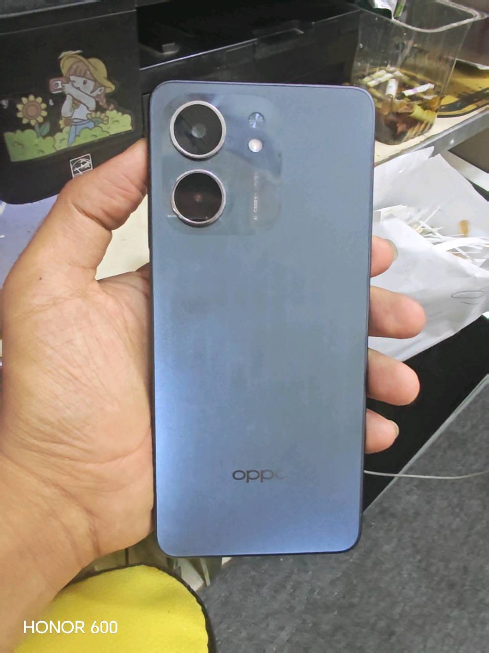 السلام عليكم
تلفون 
OPPO A5X
 ذاكره 128
التلفون اي خلل مابي صار 18يوم من اخذته وبي ضمان للشاشه والكارت عندي وكل ملحقاته موجوده رايده ب200
رقمي/***********
