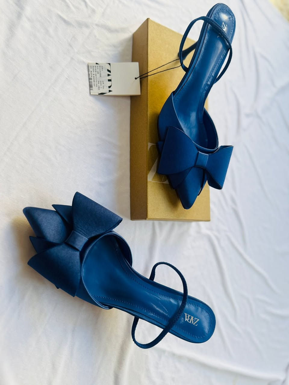 جديد بالكارتون ماركة zara قياس 40 السعر 8


**إذا كنت صاحب هذا الإعلان وتريد حذفه لأي سبب، رجاءا أرسل رسالة إلى الدعم الفني**