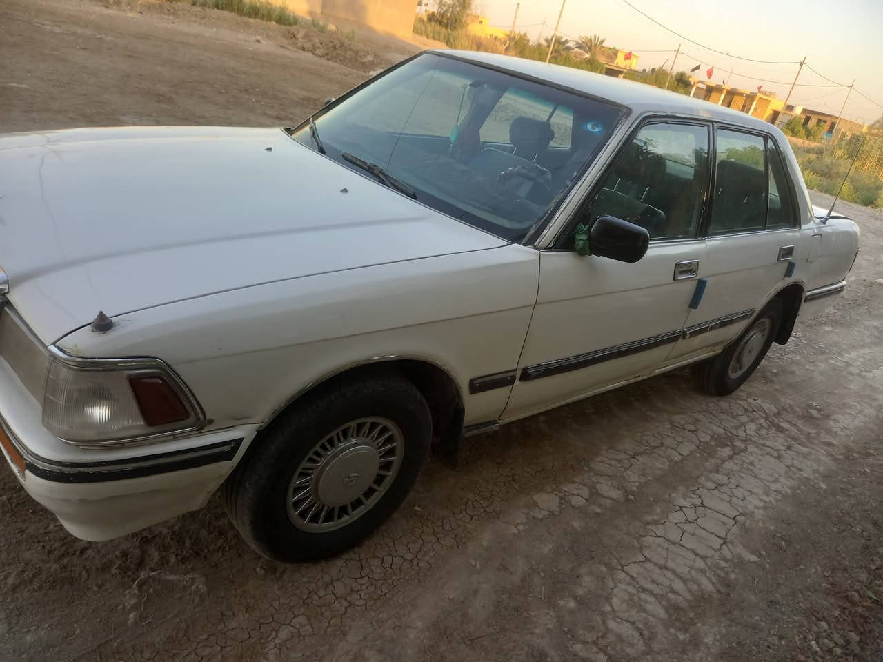 سلام عليكم سيدان موديل 89رقم نينوى سنويه27 بسمي تحويل مباشر مكينه كير خيرمن الله باتري جديد تايرات نص عمر بيها طخه بل جاملغ خلف السايق بسيطه مصلحه حداديه حلوه بس دبلات الكدام تعبانات كهرباياتهأ كلهأ شغاله جام السايق ولبسد السايق يشتغلن وليوره لا  مكان السياره واسط الصويره السعر 33 وبيها مجال *********** /***********
