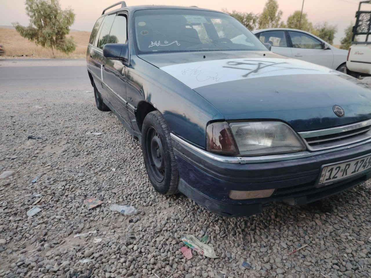 السلام عليكم سياره اوميكا حجم 20 سنويه جديده كوبون بانزين سياره جاهزه محرك كير اكسن كلو شرط  السعر 25وبيها مجال ***********
