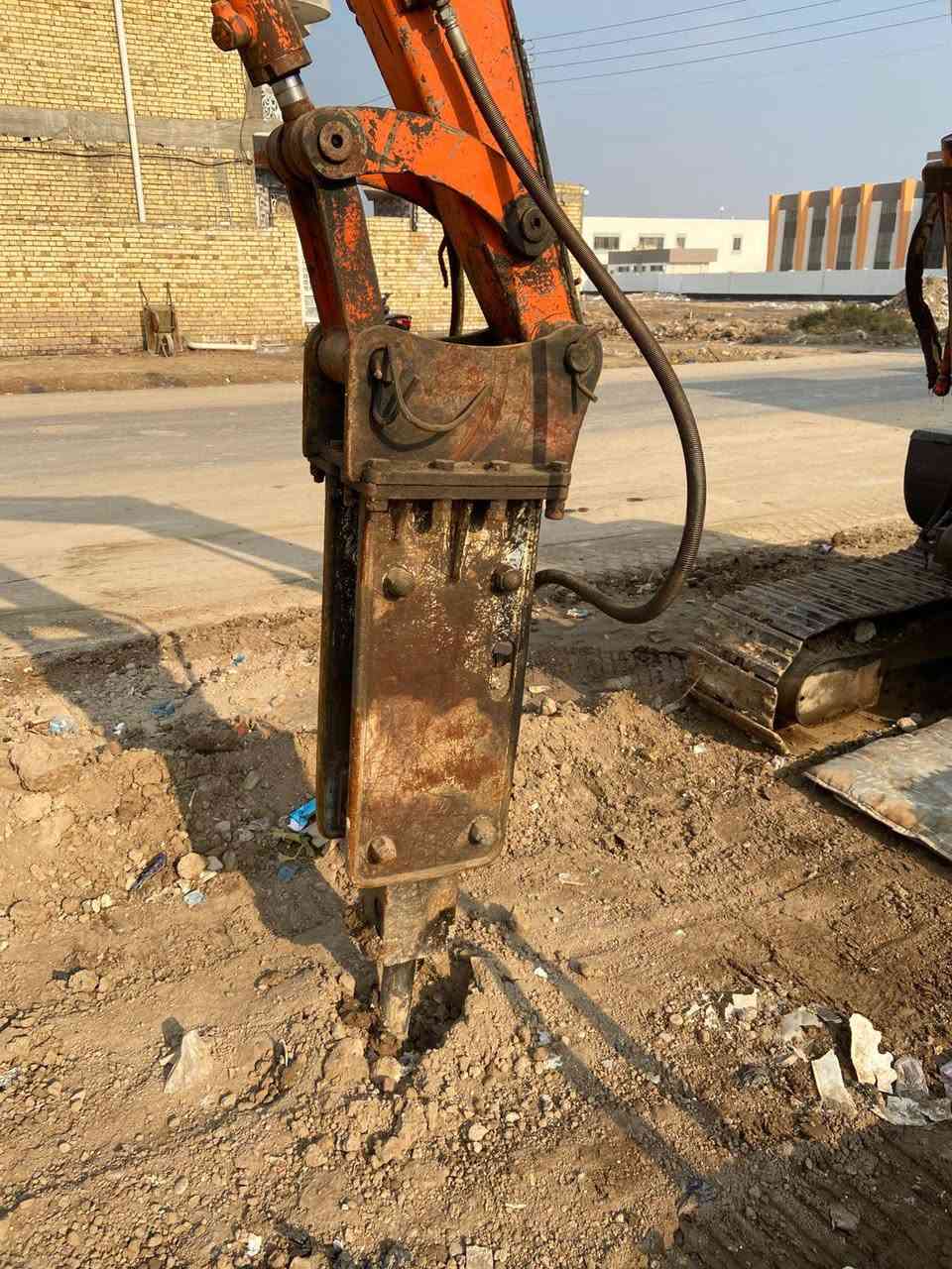 حفارة هيتاشي حجم 50 جاهزه للعمل نقار وكيله رقم سليمانيه تحويل ثاني يوم للأستفسار ***********
